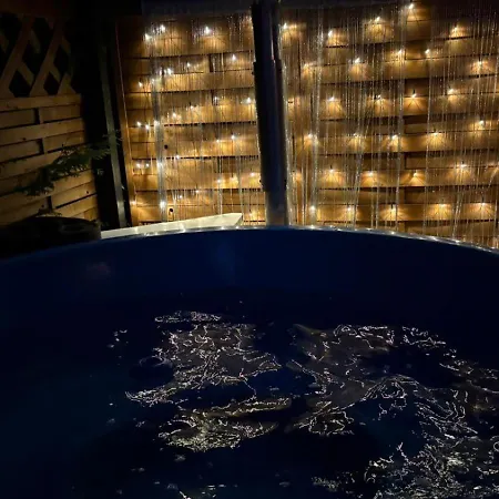 Maly Bialy Wadowice Jacuzzi Sauna Gorzen Blisko Wadowic *
